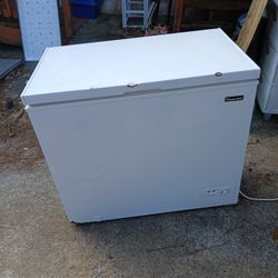 Magic CHEF Chest FREEZER 