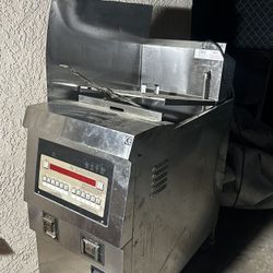 Henny Penny Pressure Fryer 600