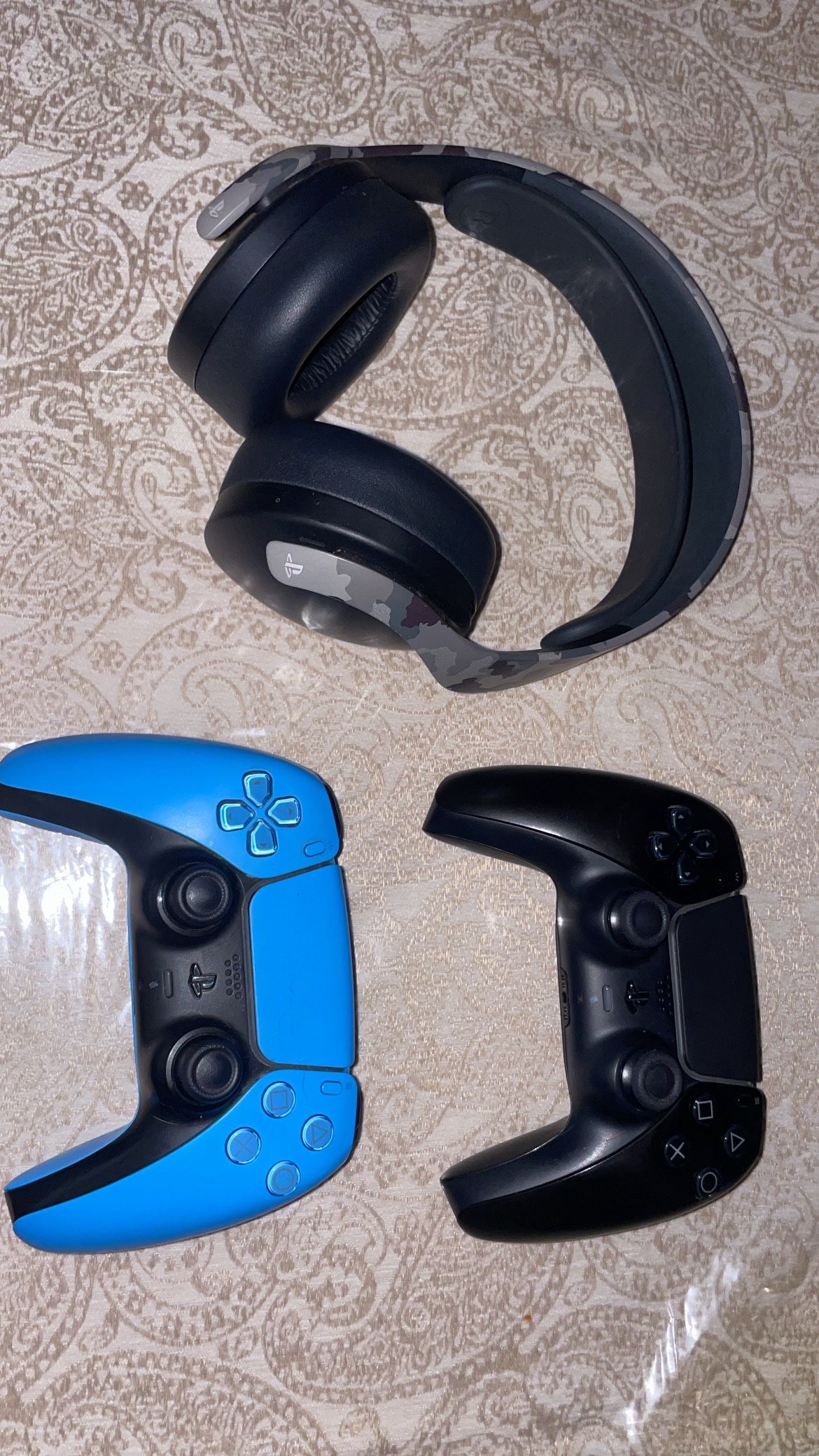 PS5 Controls And Mic