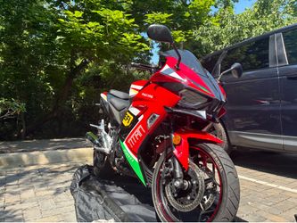 I sell motorcycle itálika vitacci 250 efi
