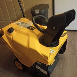 Dwalt Snow Blower 21in