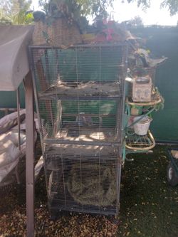 MULTI-LEVEL FERRET/ANIMAL CAGE 