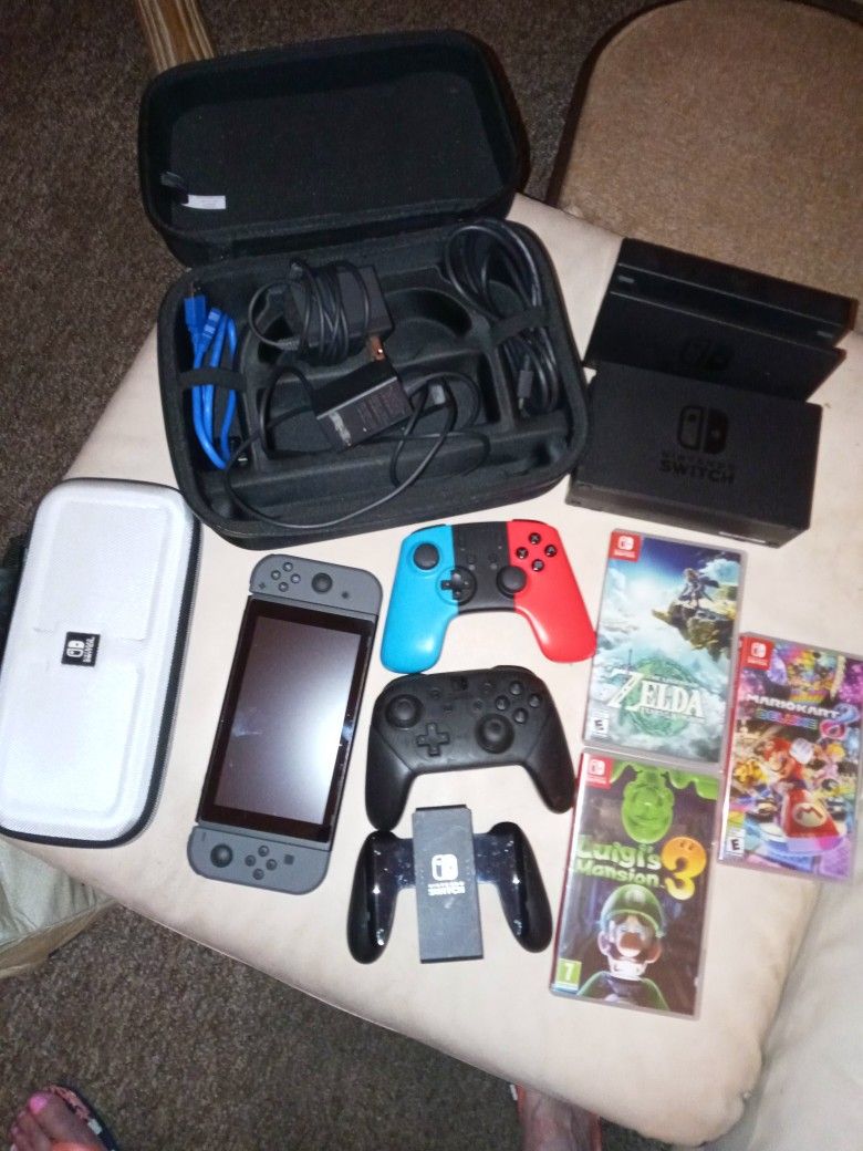 NINTENDO SWITCH BUNDLE
