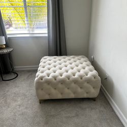 Tufted Ottoman - Large 