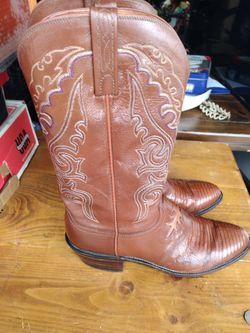 Boots 91/2 D