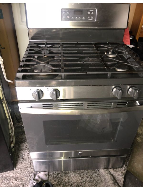 Gas stove GE stainless steal for Sale in Renton, WA OfferUp