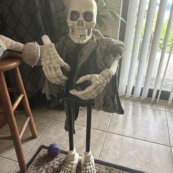 Hallowing Skeleton 