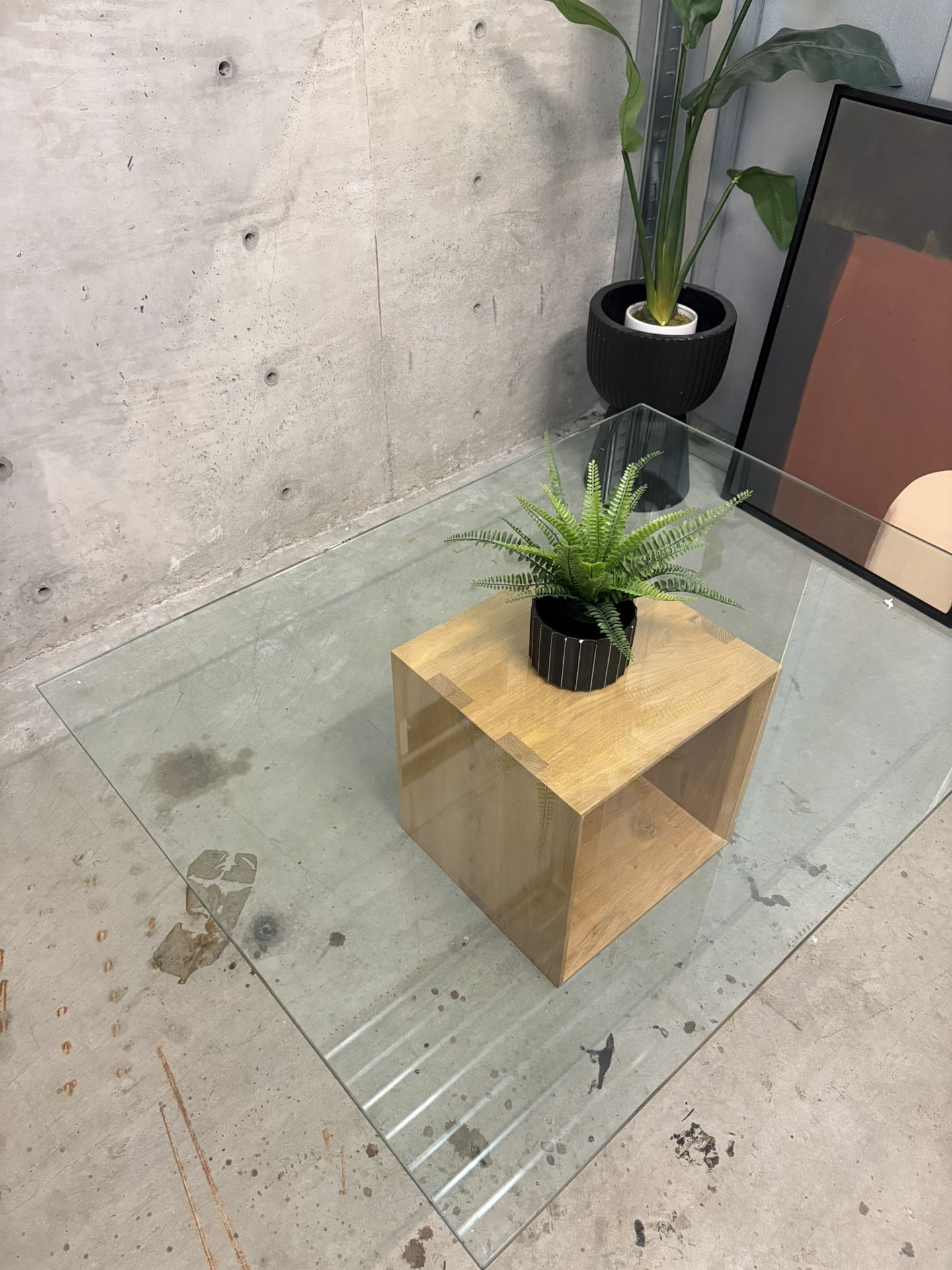 LARGE HEAVY SOLID TEMPERED GLASS TOP (DELIVERY AVAILABLE)