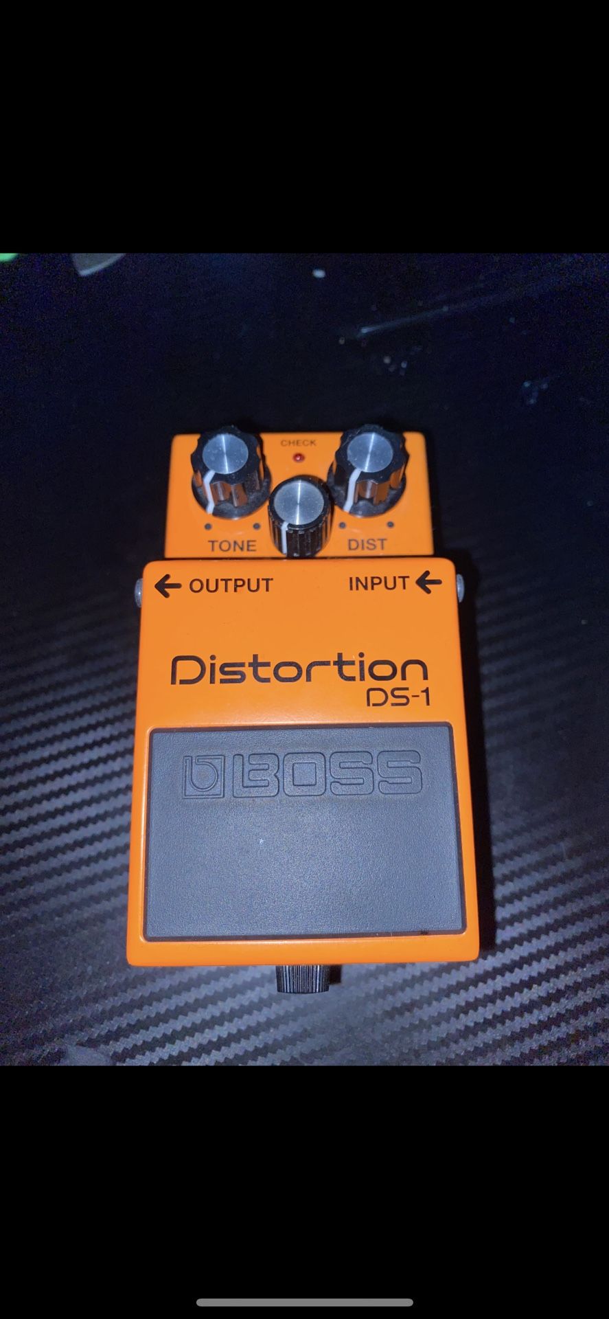 Boss ds-1 distortion pedal