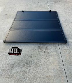 Ford F250 1999-2016 Hard Solid Tri fold tonneau cover