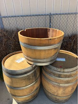 Wine Barrel planters - Planteros de Barril