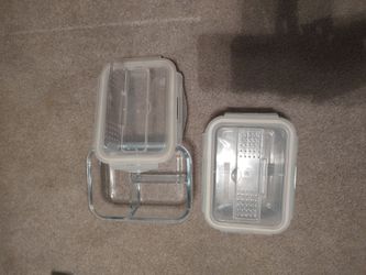 Glass divided container