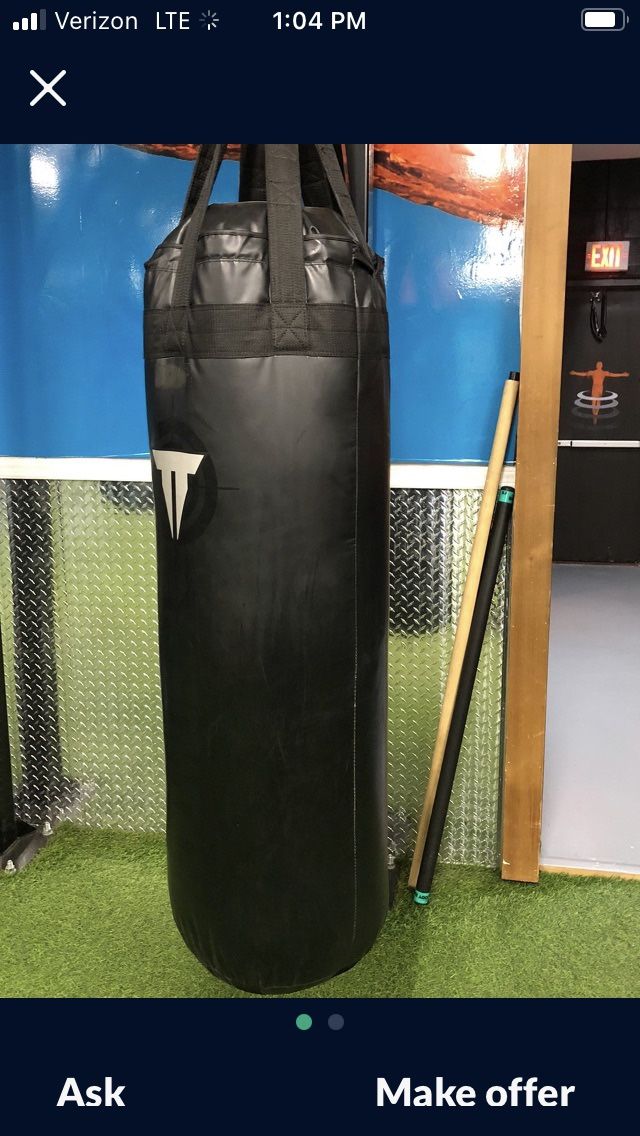 Throwdown Punching Bag Excellent Condition Retails For $369