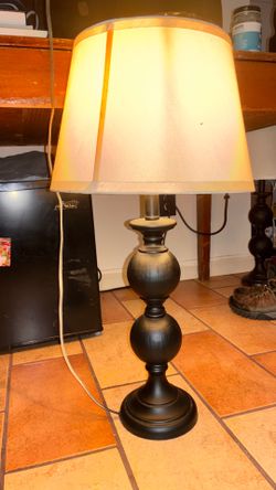 Metal table lamp