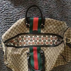 gucci duffle bag
