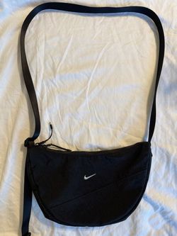 Nike Aura Crescent Crossbody Bag