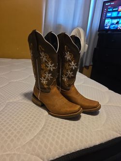 Women leather boots