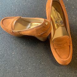 Brand new Michael Kors Suede Shoes Size 8