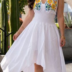 Vestidos Mexicanos Bordados ✨ Mexican Dresses & Blouses, Women & Girls ✨ ✨ Prices Vary - Precios Variados 