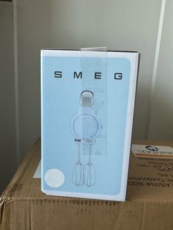 Smeg hand mixer. NEW