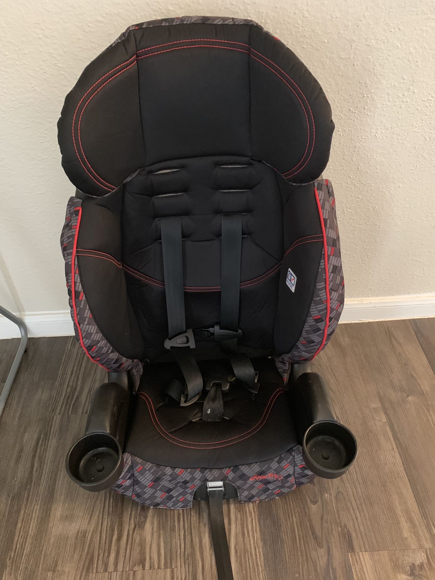 CAR SEAT