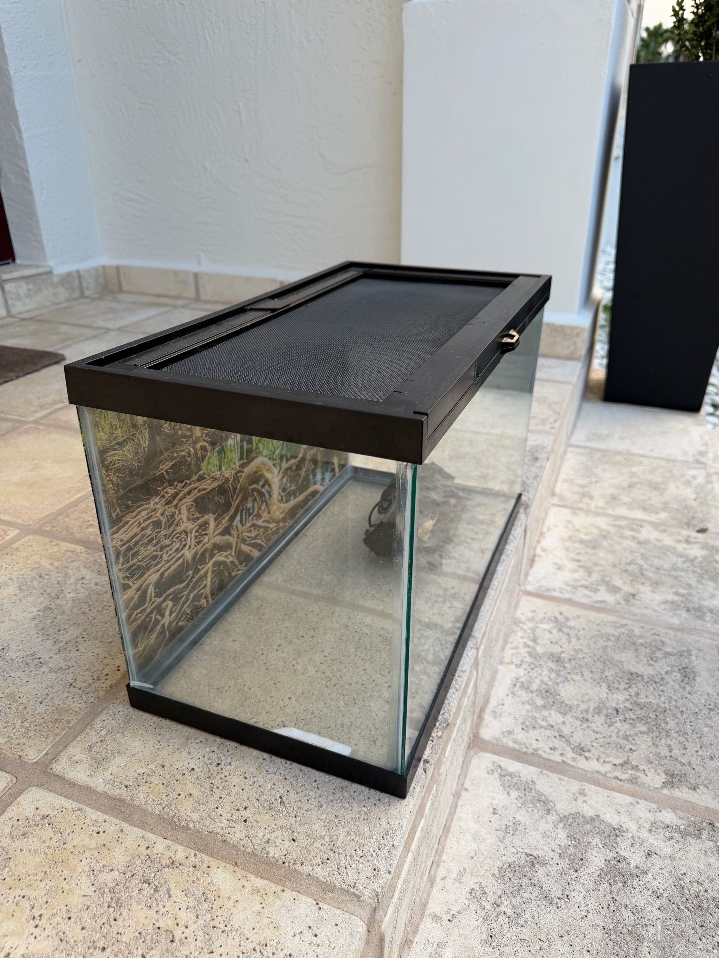 Fish tank