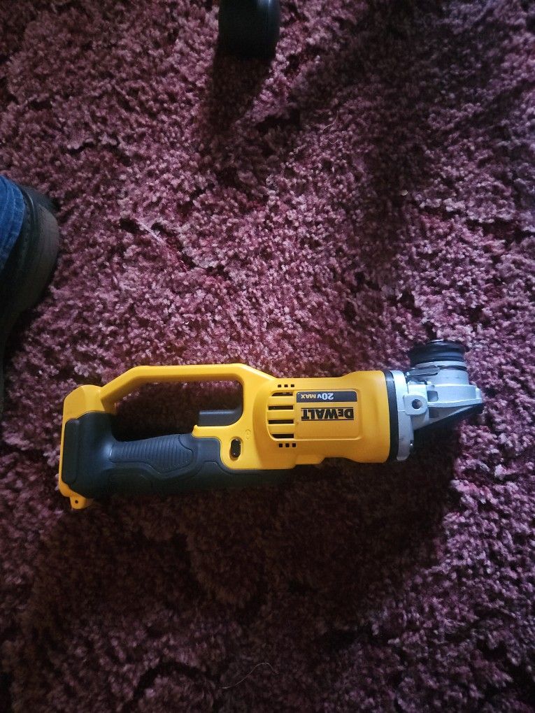 Dewalt 4 1/2 In Grinder