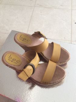 Boc Pale Yellow Comfort Sandals