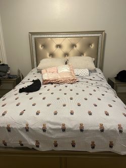 Queen size bedroom set