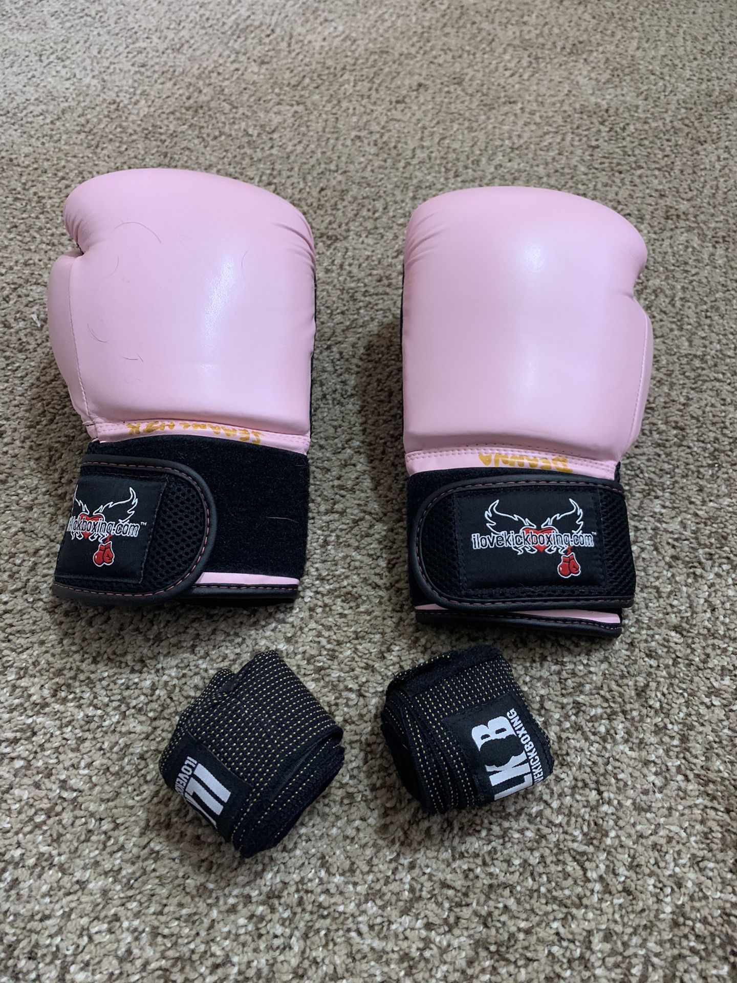 Women’s boxing glove set