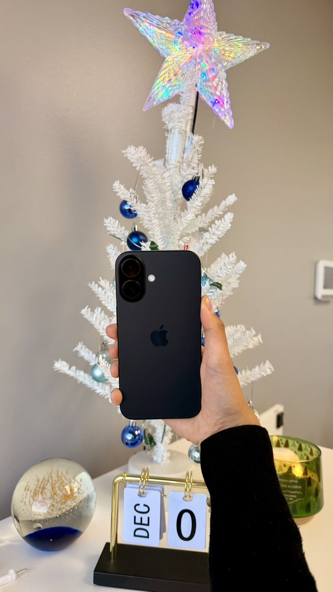 ▪️iPhone 16 - Like New