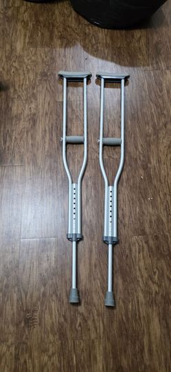 Adjustable Aluminum Underarm Crutches Pair