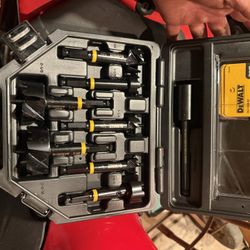 DEWALT (Brand Rating: 4.5/5) Self-Feed Kit (8-Piece)
