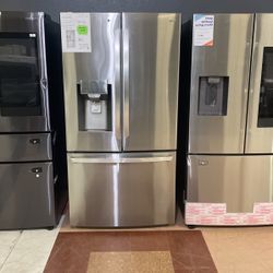 Counter Depth Stainless Steel Refrigerator Bottom Freezer‼️‼️