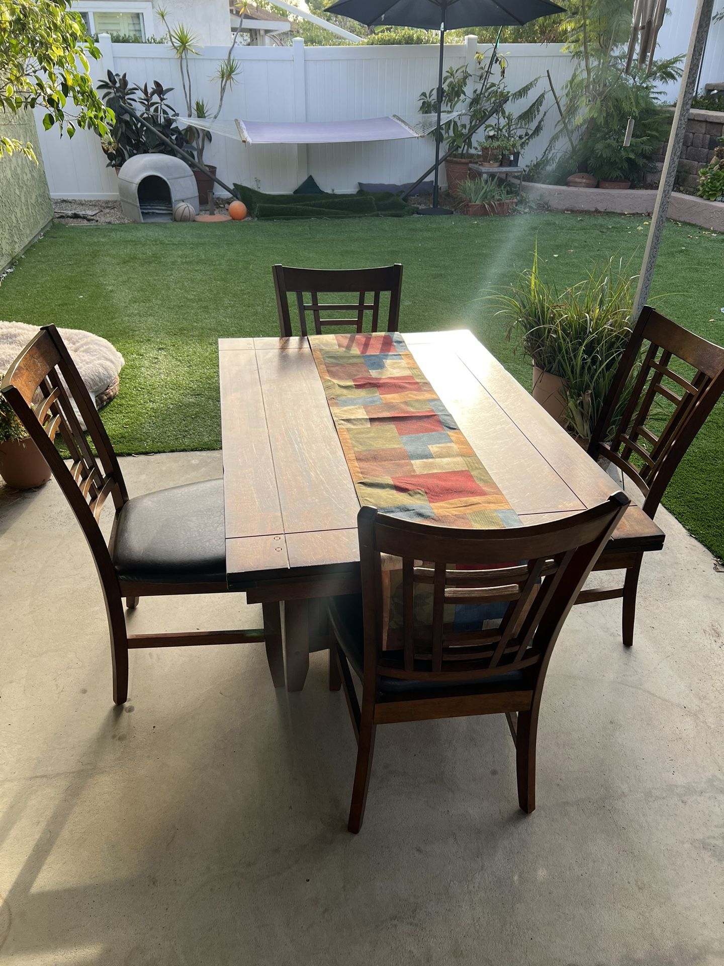 Dining Table (4 or 6 Seater) All Wood
