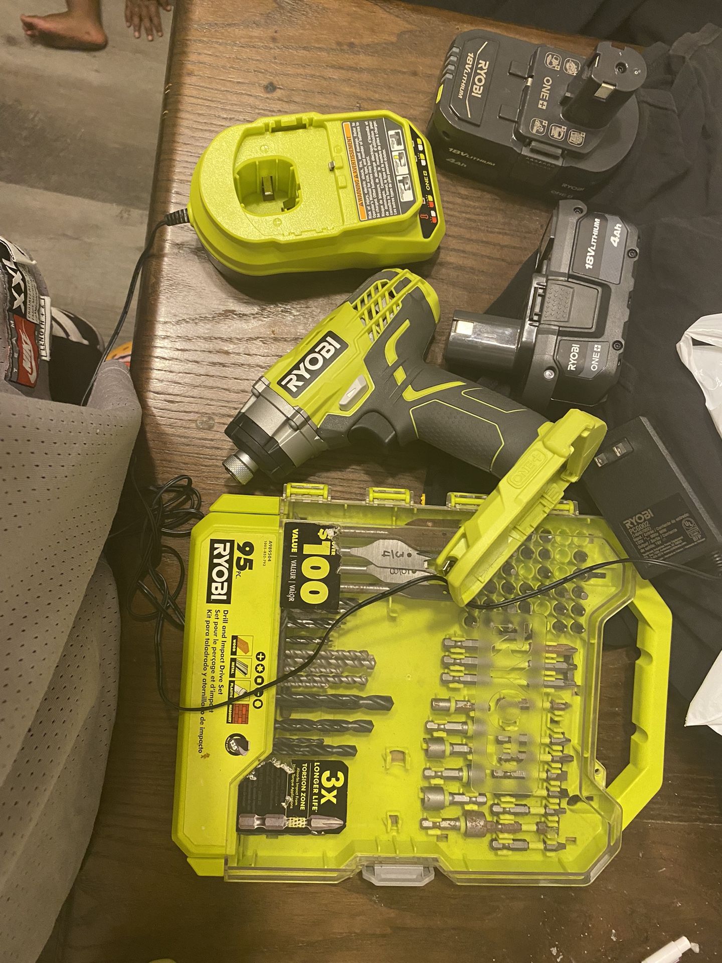 Ryobi Drill Set