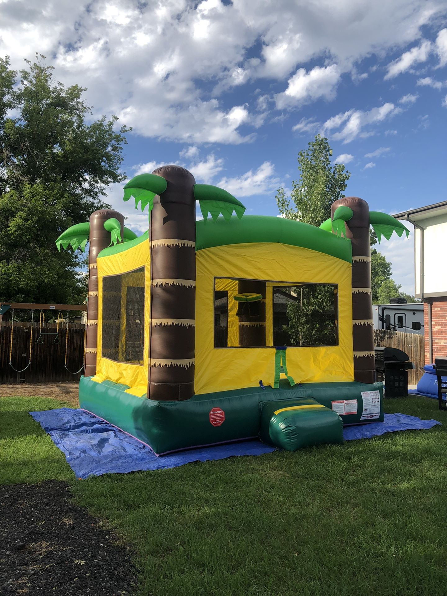 Tropical Bounce House