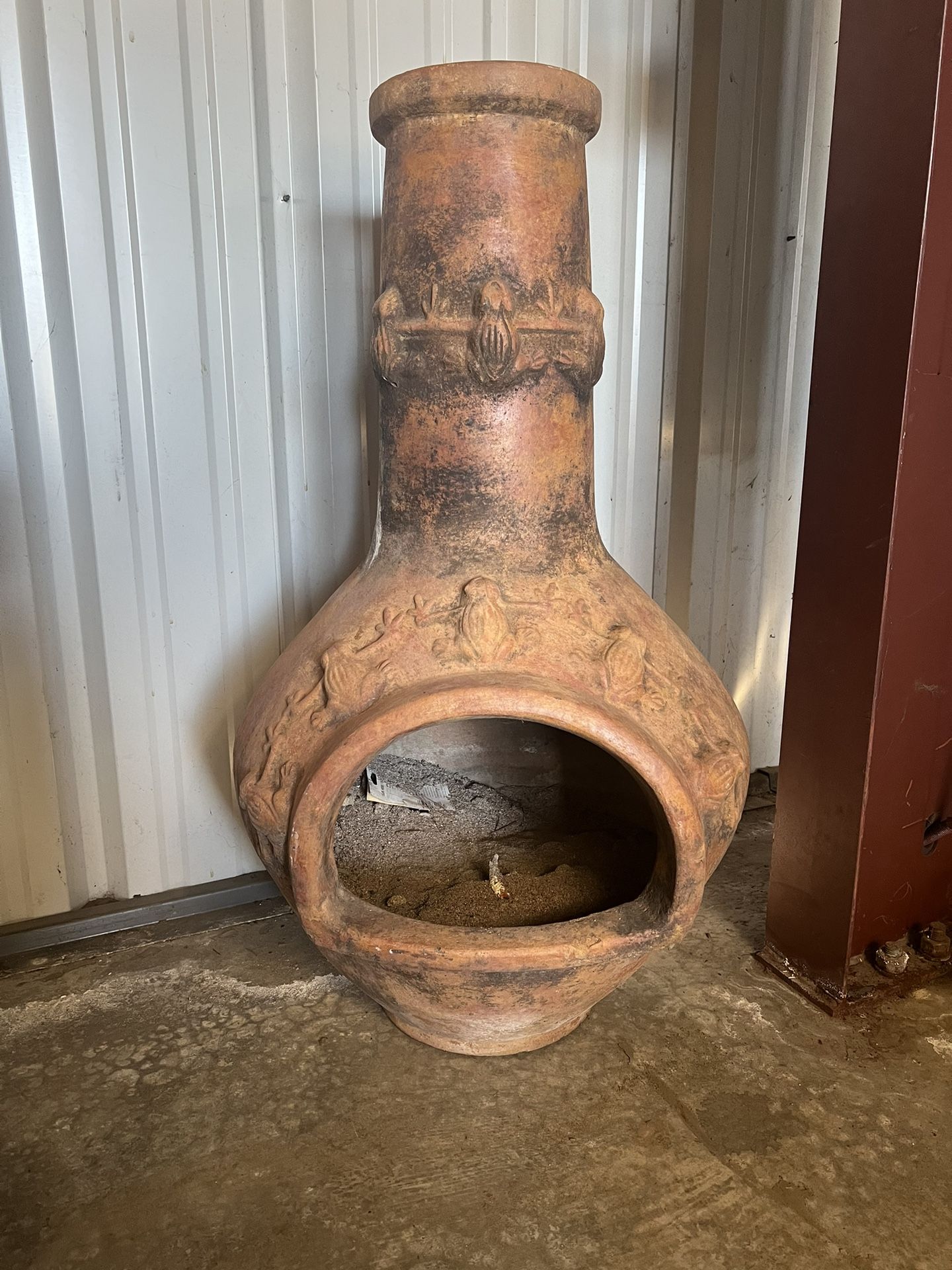 Chiminea terra cotta with frog carved accent