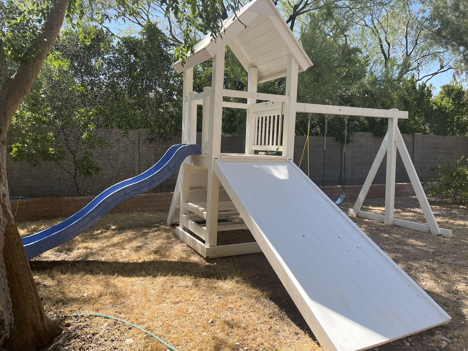 Ruffhouse Vinyl Swing Set