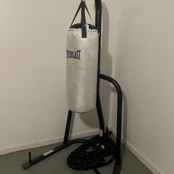 Everlast Boxing Heavy bag & Stand