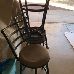 3 Swivel Counter Pub Stools