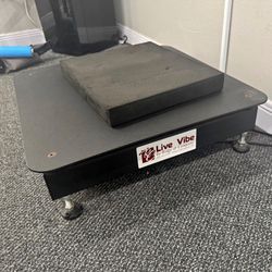 Live Vibe Vibration table - Chiropractic, Massage, Physical Therapy 