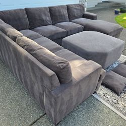 Grey Sectional Delivery Available 🚚