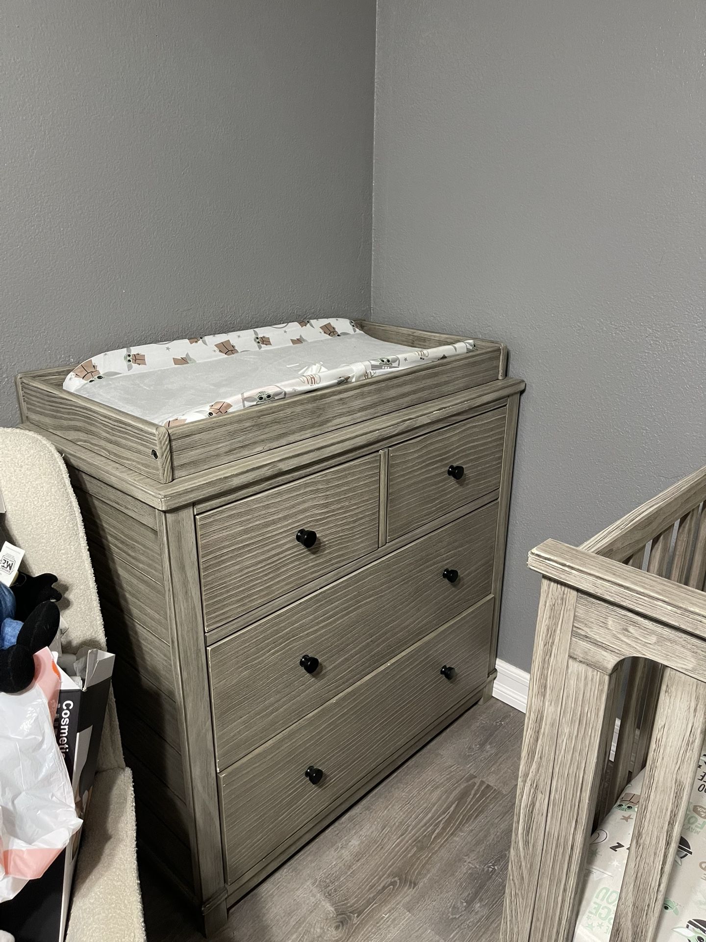 Baby Changing Tablet And Crib