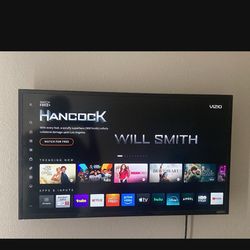 32” Visio with tilt tv mount