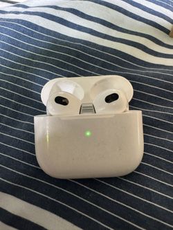 Apple AirPods 3 – Great Condition!