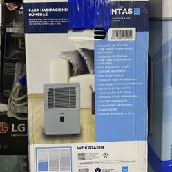 Artic King 20 Pints Dehumidifier On The Box