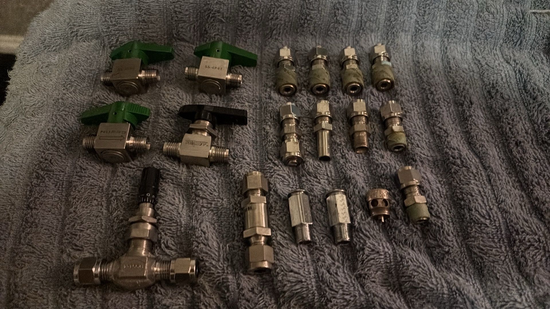 Hoke, Nupro, Gyrolok Stainless Steel Valves And Connectors