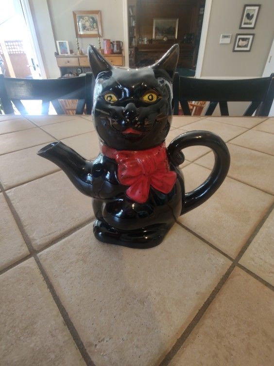 Vintage Black Cat Redware Teapot