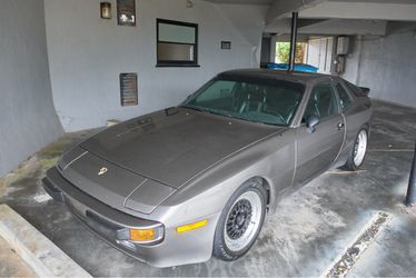 1984 Porsche 944 (Modified)